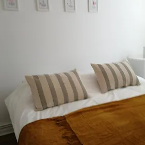 appartement-a-300-m-du-lac-et-des-commerces.hotels-rhonealpes.com/