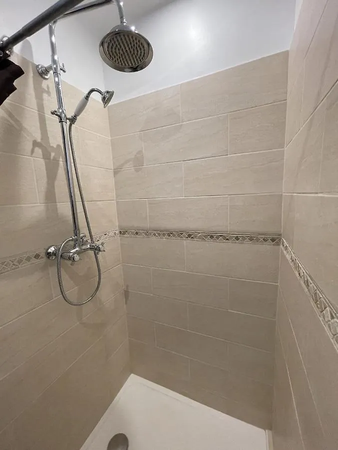 Apartment Maisonnette Studio Bas Suquet, 200M Plages, 700M Palais, Au Calme Cannes